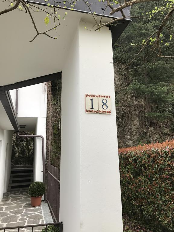 הוילה ארונה La Casa Nel Parco מראה חיצוני תמונה